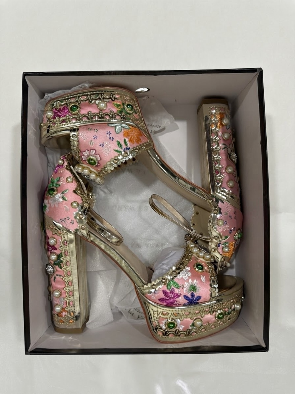 Azalea wang Aim For The Eyes Embellished Platform Heels Pink Size 10 New In Box